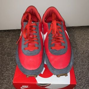 Women Nike Daybreak. Size 8. Worn once with box.